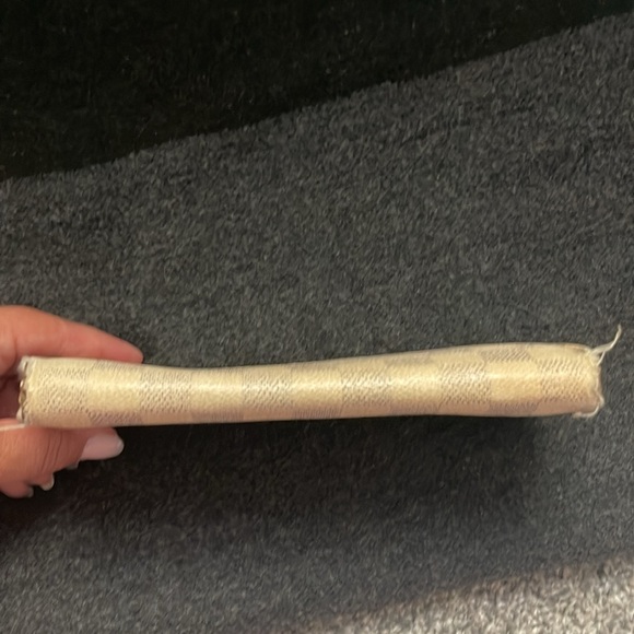 💎AUTHENTIC💎 LV DAMIER AZUR ACCORDION WALLET (NO ZIPPER PULL, COIN STAIN INT) - Picture 10 of 16